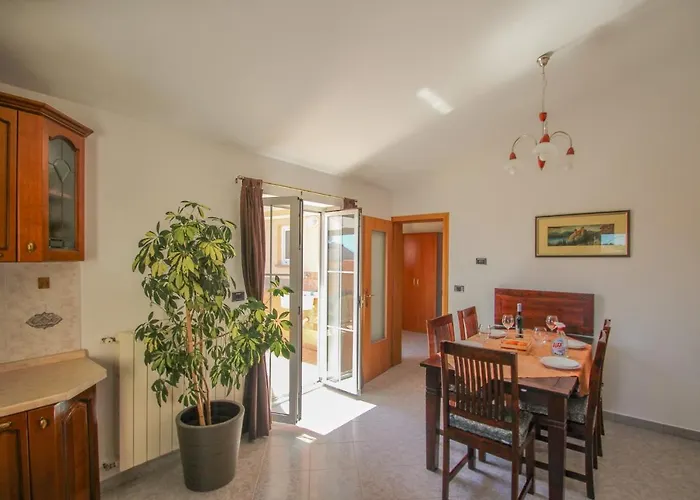 Nada Appartement Pula